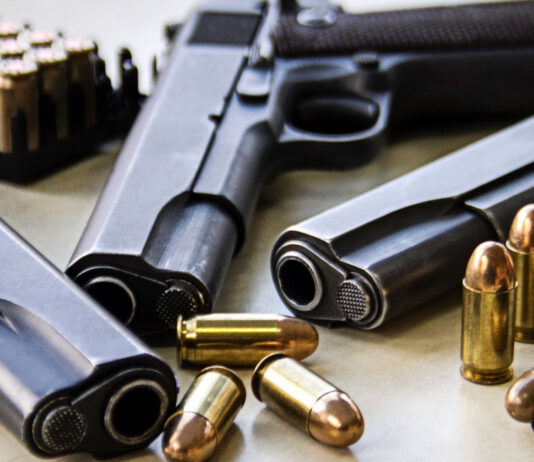 अमेरिका : 21 साल से कम के युवाओं के बंदूक रखने पर कसेगी नकेल Hanumangarh News