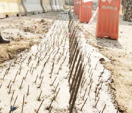 टिकरी बॉर्डर पार नहीं जा पाएंगे किसानों के ट्रैक्टर