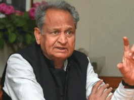 पुष्कर में कार्यक्रम में जूता फेंकने एवं हंगामा करने पर मामला दर्ज Pushkar program