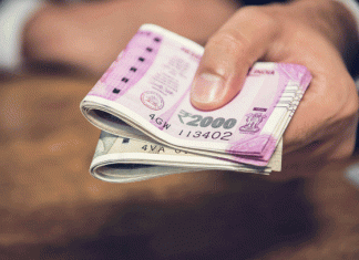 महेंद्र कंछल ने 50,000 रुपयों से भरा बैग लौटाया Mahendra Kanchal returned a bag full of 50000 rupees