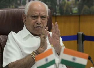 कर्नाटक के मुख्यमंत्री येदियुरप्पा क्यों कुर्सी छोड़ने के लिए तैयार है? B S Yediyurappa