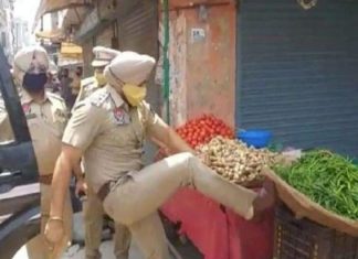 Brutal face of Punjab Police SHO kicked vegetable basket, suspended immediately