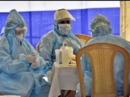 हरियाणा में स्वास्थ्य कर्मियों ने काले बिल्ले लगाकर दी ड्यूटी Health workers put a black badge on duty in Haryana