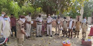 Sadh Sangat of Uklana block distributed Corona kit and lemon water to Corona warriors and police personnel