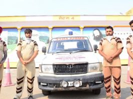Sanitizer team of Block Sri Muktsar Sahib launches free ambulance service