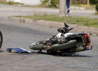 Car-collided-with-motorcycle sachkahoon