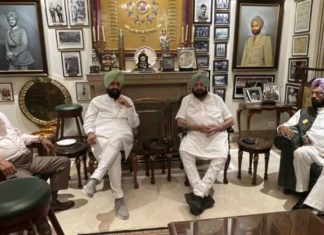 सिद्धू का पता काटने को कैप्टन ने चला नया पैंतरा, बाजवा से मिलाया हाथ Amarinder Singh