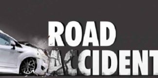 Car collides with truck sachkahoon