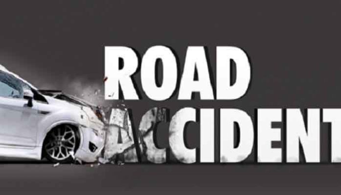 Car collides with truck sachkahoon