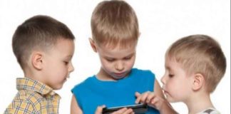 Smartphone vs Kids
