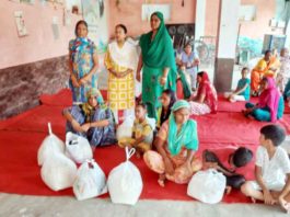 सेवादार खुद उपवास रखकर जरूरतमंदों को बांट रहे राशन Distribution Ration