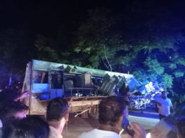 हिसार रोड पर जाटू लोहारी के पास बस पलटी, दर्जनों लोग घायल, 5-6 के मरने की सूचना