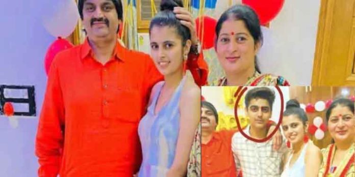 Abhishek turned out to be the killer of parents sachkahoon