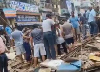 दिल्ली के सब्जी मंडी के इलाके में 5 मंजिला इमारत ढही, कई लोग दबे होने की आशंका Building Collapsed in Delhi
