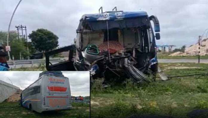 Bus truck collides sachkahoon