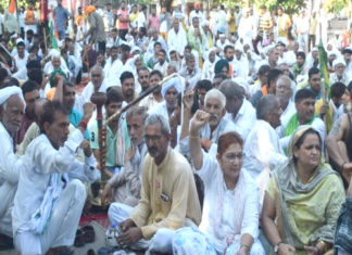 करनाल लघु सचिवालय में दिल्ली बॉर्डर जैसा नजारा