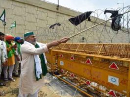 पुलिस द्वारा लगाए गए बैरिकेट को हम हटा रहे हैं: टिकैत Farmers Union sachkahoon