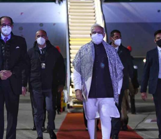 पीएम मोदी जी-20 शिखर सम्मेलन में हिस्सा लेने रोम पहुंचे