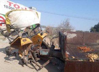 कैंटर ने ट्रैक्टर-ट्रॉली को मारी टक्कर, तीन की मौत