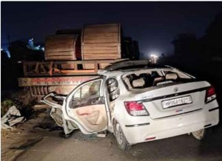 ट्राले से टकराई कार, सीआईएसएफ के दो जवानों की मौत Car collided with trolley sachkahoon
