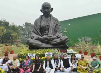 Suspended MPs sit on dharna sachkahoon