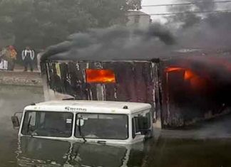 Truck moving like a ball of fire sachkahoon