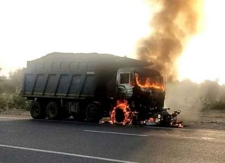 Two truck drivers killed in a collision sachkahoon
