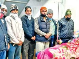 हादसे में घायल हुए युवकों को डेरा श्रद्धालु ने अस्पताल पहुंचाकर बचाई दो जिंदगीयां Dera devotee saved two lives sachkahoon