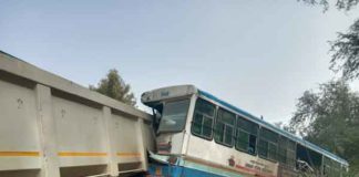 roadways bus-dumper collision sachkahoon