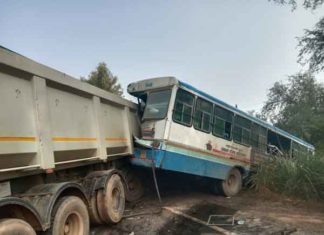roadways bus-dumper collision sachkahoon