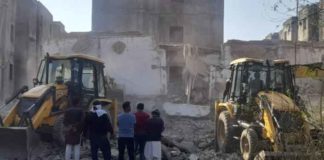 Building collapsed sachkahoon