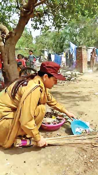 Sahibzadi Sister Honeypreet Insan sachkahoon