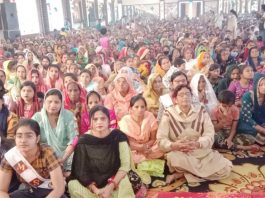 LIVE : मुजफ्फरनगर में रचा गया इतिहास, सभी धर्मों के लोग पहुँचे नामचर्चा में