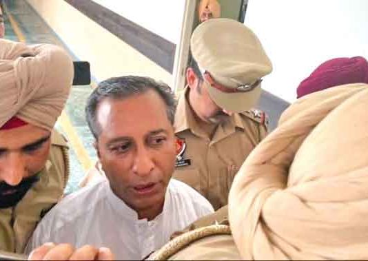 Dr. Vijay Singla Sachkahoon