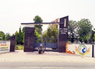 प्रॉइवेटों को मात दे रहा ‘बासीअरक’ का सरकारी स्कूल