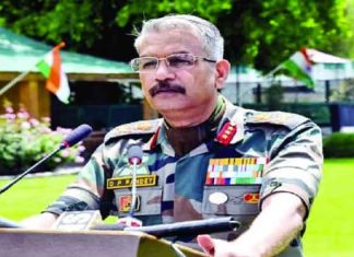 लेफ्टिनेंट जनरल पांडे ने औजला को सौंपी सेना की 15वीं कोर की कमान Lt Gen Pandey sachkahoon