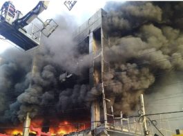 मुंडका हादसा: मृतकों के परिवार को 10 लाख देने का ऐलान, मजिस्ट्रेट जाँच के आदेश Mundka Fire Incident