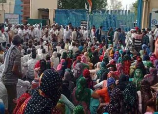 Police-Vllagers Clash Sachkahoon