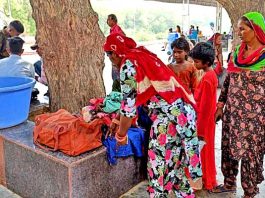 जरूरतमंदों के लिए मसीहा बनकर आगे आ रहे डेरा प्रेमी