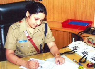 IPS D Roopa