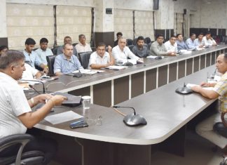 गांवों में सोलर स्ट्रीट लाइट लगाने के प्रस्ताव तैयार करें पंचायती विभाग