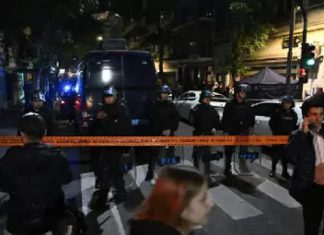 हमलावर ने अर्जेंटीना की उपराष्ट्रपति पर तानी बंदूक, आखिरी वक्त पर ट्रिगर फंसा, बच गई जान