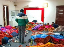 मदद करने का ऐसा जज्बा, कोई इनसे सीखे…