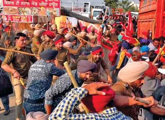 संगरूर में सीएम आवास के बाहर मजदूरों पर चला पुलिसिया डंडा