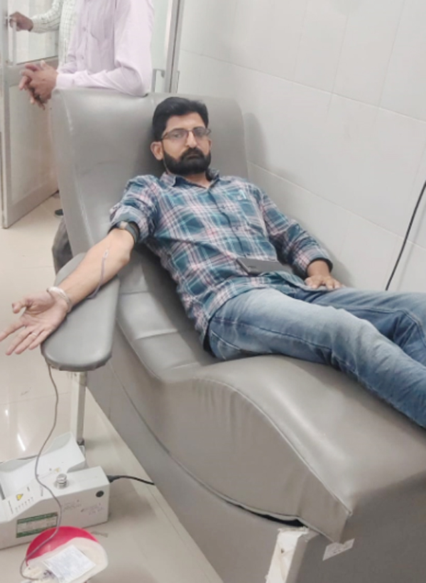 donating blood to dengue victim