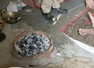 कमरे में आग जलाकर बैठे थे, दम घुटने से तीन की मौत