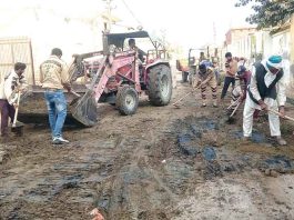 साध-संगत के सहयोग से चलाया स्वच्छता अभियान