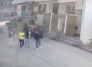 Gangster Raju Thehat