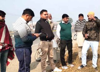 किसानों व पालिका कर्मियों के बीच जमकर हुई नोकझोंक