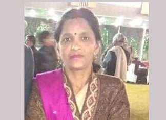 रेत से भरे डंफर ने महिला को कुचला, मौत